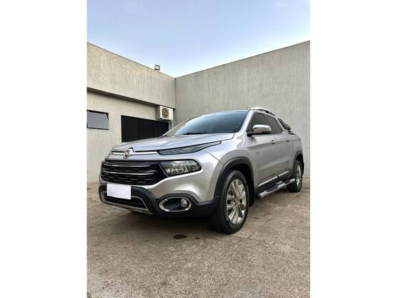 FIAT TORO 2.0 16V TURBO DIESEL RANCH 4WD AT9 FIAT TORO 2.0 16V TURBO DIESEL RANCH 4WD AT9